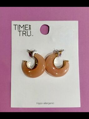 TIME AND TRU Peach Resin Hoop Earrings
